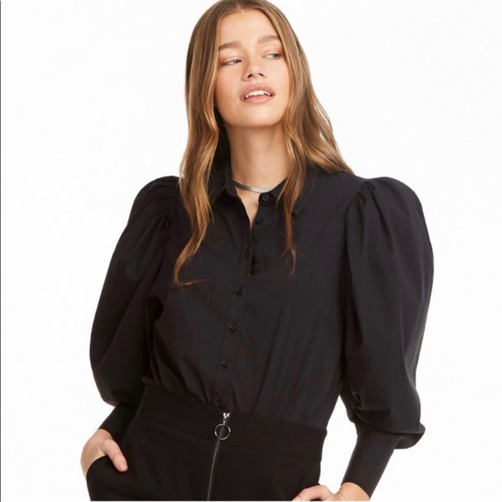 Danielle Bernstein for Macy’s Puff sleeve button front bodysuit top